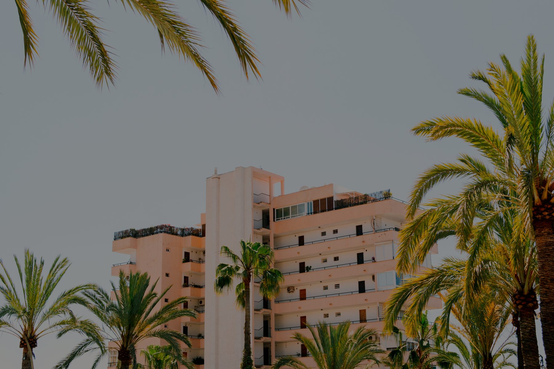 Villa met zeezicht boven de baai